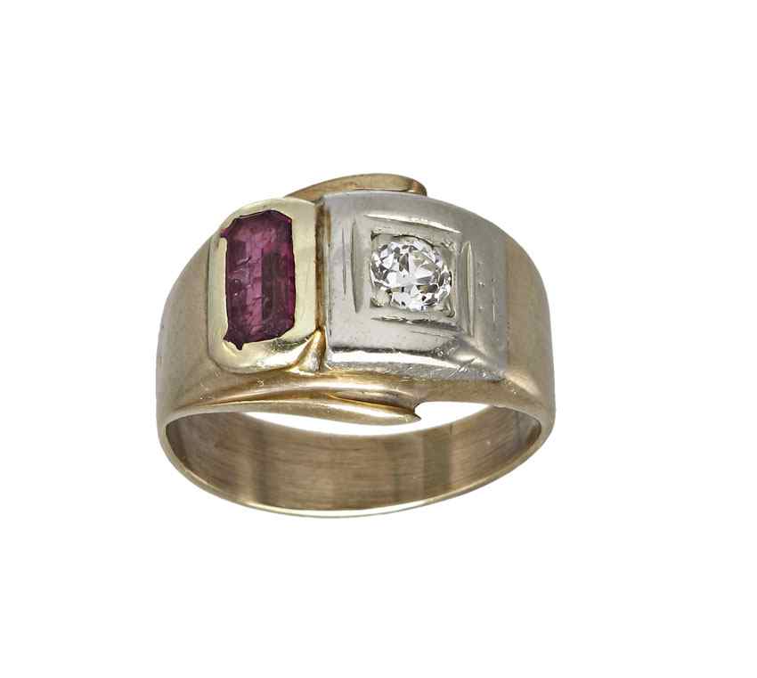 Appraisal: ART DECO K RUBY DIAMOND RING K yellow gold ring