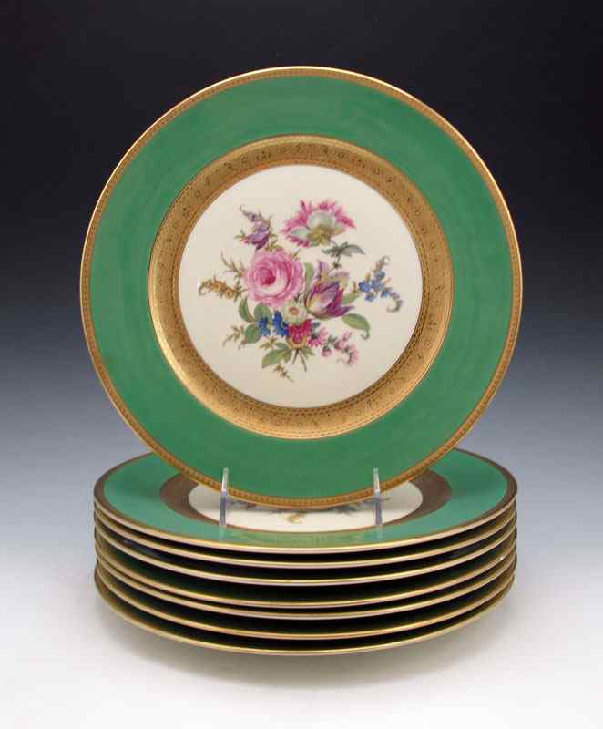 Appraisal: SET OF THOMAS BAVARIA GOLD RIM SERVICE PLATES Each centering