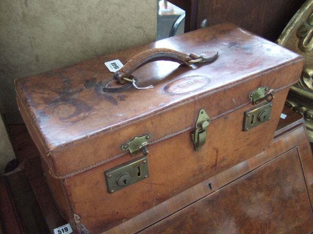 Appraisal: A leather doctors case late th early th century with