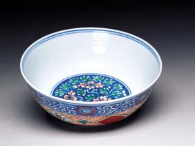 Appraisal: MING WANLI WUCAI BOWL Chinese Ming Dynasty finely wucai enameled