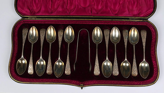 Appraisal: A CASED SET OF TWELVE EDWARDIAN SILVER OLD ENGLISH PATTERN