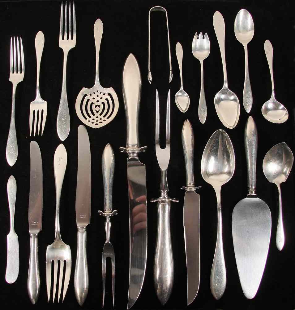 Appraisal: STERLING SILVER FLATWARE SET - Pc Set of Towle Vespera