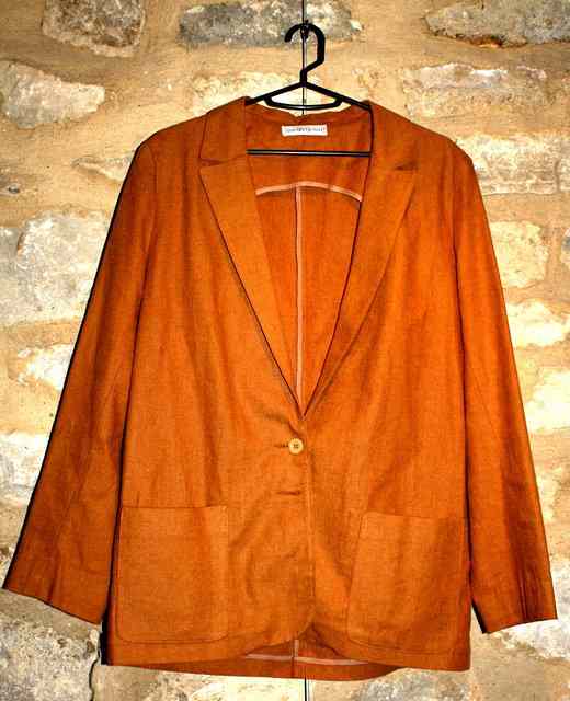 Appraisal: A MARY QUANT JACKET cotton and linen light brown label