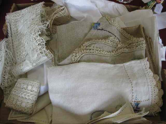 Appraisal: Box of Linen hand-crochet items lace