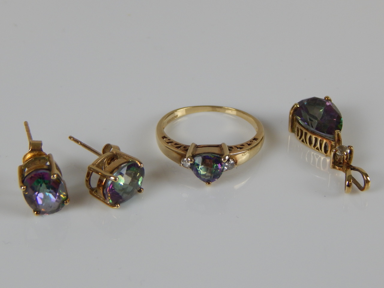 Appraisal: A jewellery set comprising earrings ring and pendant with imitation