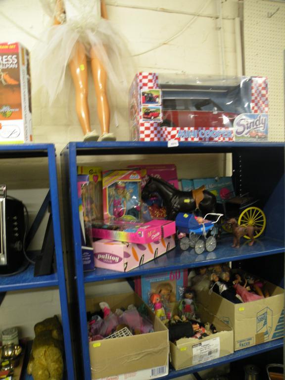 Appraisal: A large quantity of mainly Barbi and Sindy items to