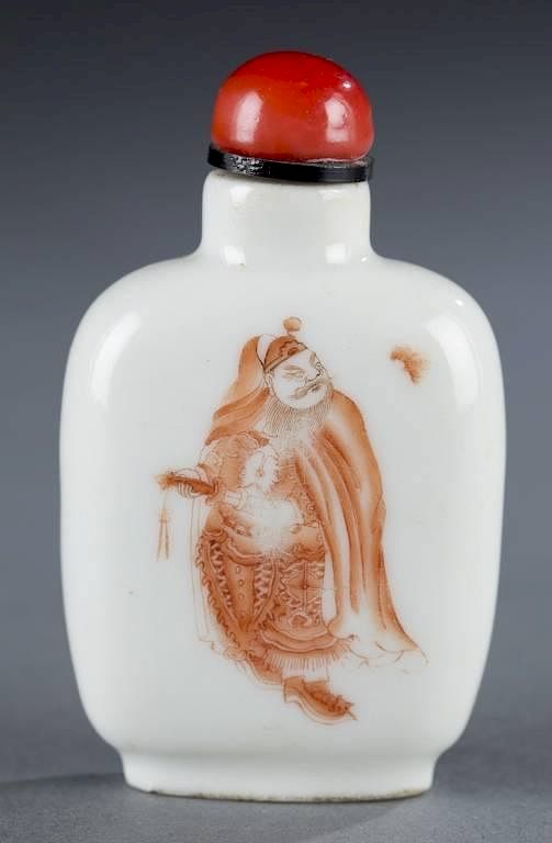 Appraisal: Porcelain Chinese snuff bottle Zhong Kui A porcelain Chinese snuff