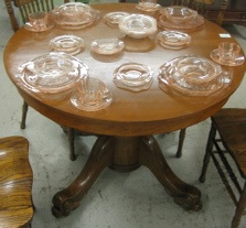 Appraisal: A LATE VICTORIAN ROUND OAK PEDESTAL DINING TABLE American c