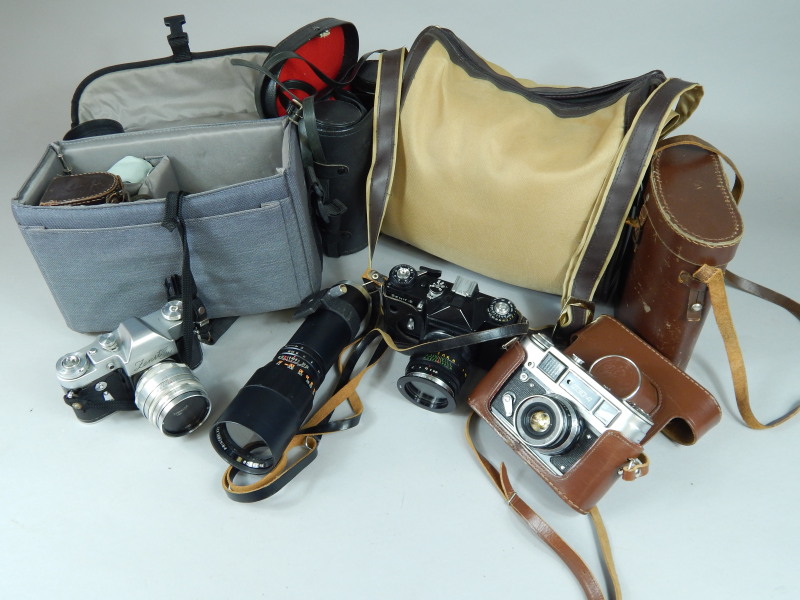 Appraisal: A Zenit camera with extra lenses etc a Prinz Galaxy