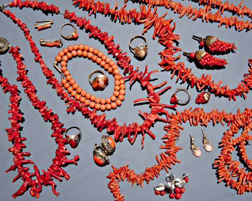 Appraisal: Twenty-two coral jewelry pieces th - th C including six