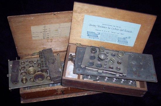 Appraisal: A quantity of pill making apparatus