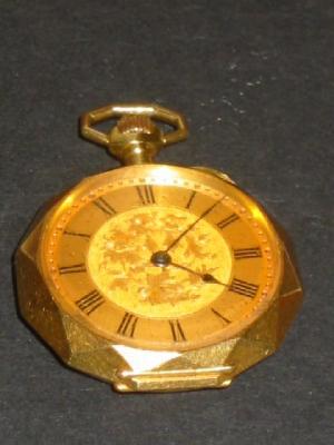 Appraisal: AN CT GOLD FOB WATCH the gold coloured dial within