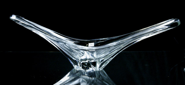 Appraisal: A Daum glass centre piece of outswept slender shape