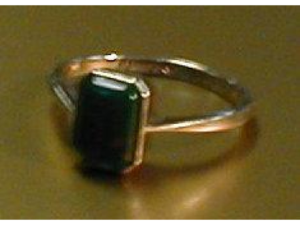 Appraisal: A dress ring of small rectangular bloodstone set in ct