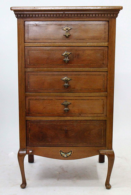 Appraisal: AN EDWARDIAN MAHOGANY MUSIC CHEST OF FIVE DRAWERS with decorative