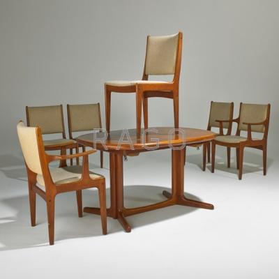 Appraisal: DANISH Extension dining table and six chairs four side- two