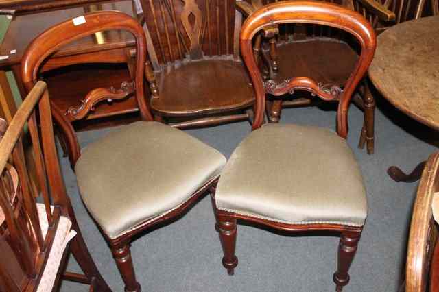 Appraisal: A SET OF SIX VICTORIAN MAHOGANY BALLOON BACK DINING CHAIRS