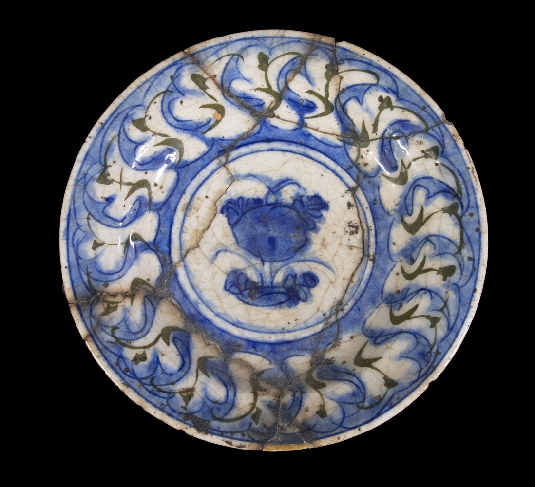 Appraisal: TH C SAFAVID PERSIAN BLUE AND WHITE DISH Safavid fritware