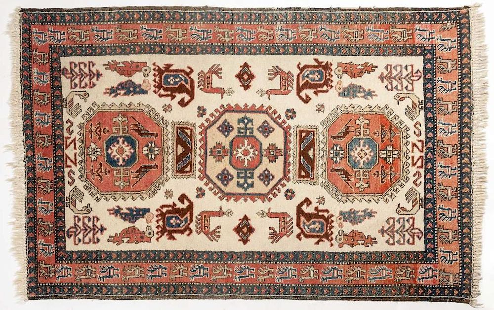 Appraisal: Persian Area Rug DESCRIPTION Persian Area Rug MEASUREMENTS ' x