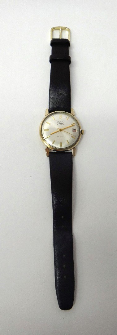 Appraisal: A gentleman's ct gold circular cased Avia-Matic wristwatch the signed