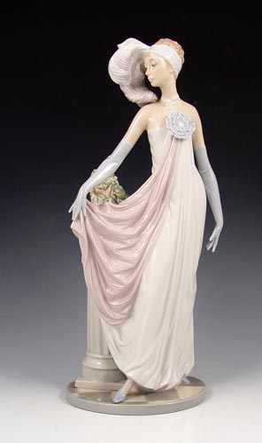 Appraisal: LLADRO FIGURINE SOCIALITE OF THE 'S Retired in Sculptor Vincente