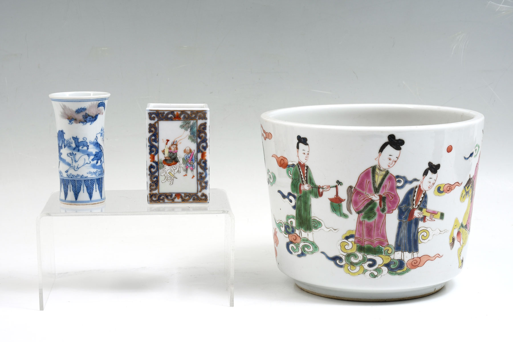 Appraisal: PC CHINESE PORCELAIN COLLECTION Comprising - Famille Rose enameled planter