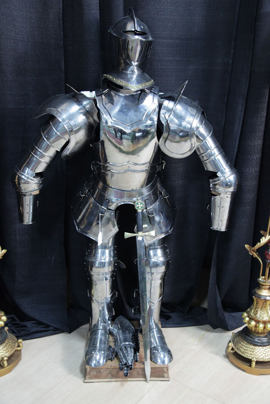 Appraisal: CONTEMPORARY SUIT OF ARMOUR Full body steel plate Knight style