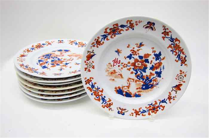 Appraisal: EIGHT ENGLISH IMARI PATTERN PORCELAIN PLATES maker Chamberlain Regent China