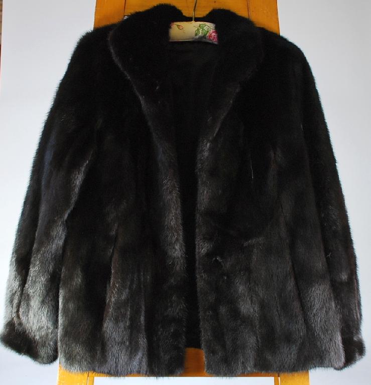 Appraisal: BLACKGLAMA - WORLDS FINEST NATURAL DARK RANCH MINK - GREAT