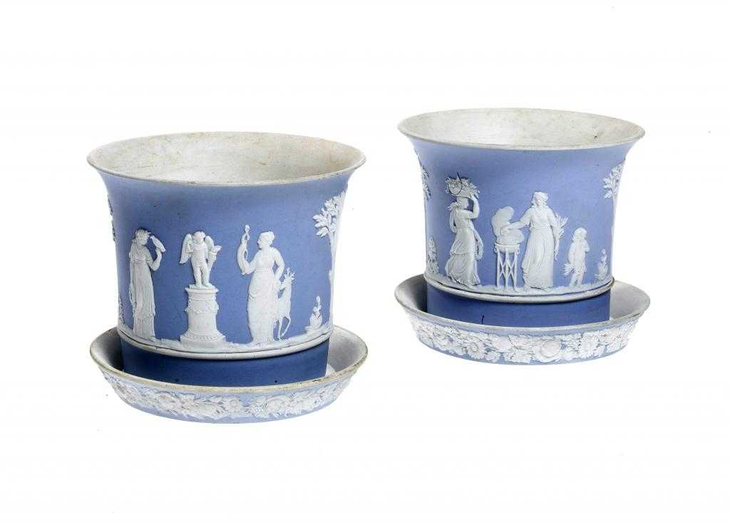 Appraisal: A PAIR OF WEDGWOOD JASPER WARE CACHE POTS AND STANDS