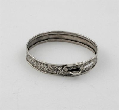 Appraisal: An early Victorian small engraved dog collar with an adjustable