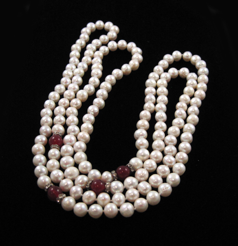 Appraisal: ROPE LENGTH PEARL NECKLACE measuring inches in length strung with