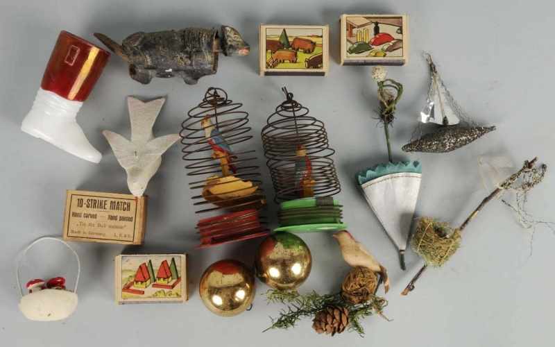 Appraisal: Lot of Miscellaneous Christmas Decorations Description Includes two bird cages