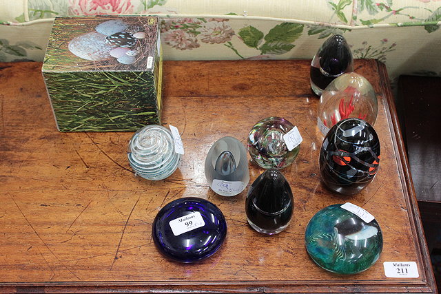 Appraisal: A GROUP OF VARIOUS DECORATIVE PAPERWEIGHTS the largest cm high