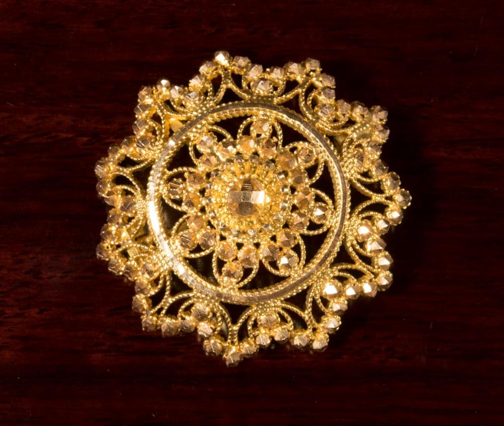 Appraisal: TWENTY-TWO KARAT YELLOW GOLD FILIGREE PENDANT BROOCH measuring inches in