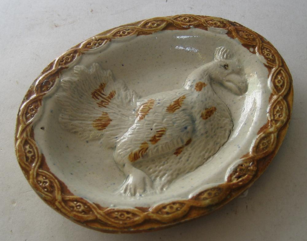 Appraisal: A PEARLWARE MINIATURE DISH c of plain oval form with