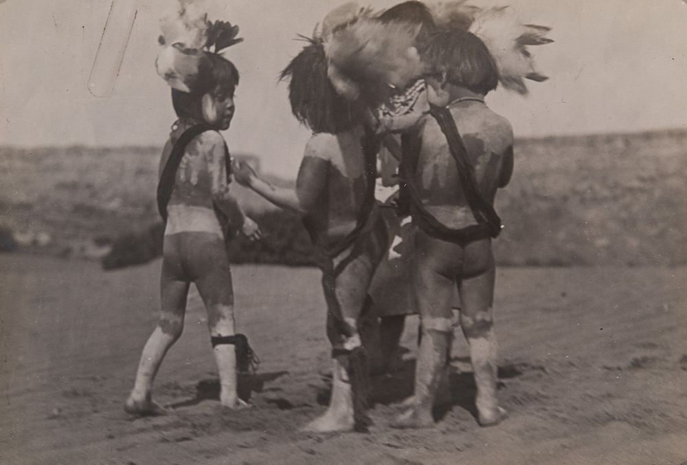 Appraisal: Edward Curtis Untitled Hopi Children ca Edward S Curtis -