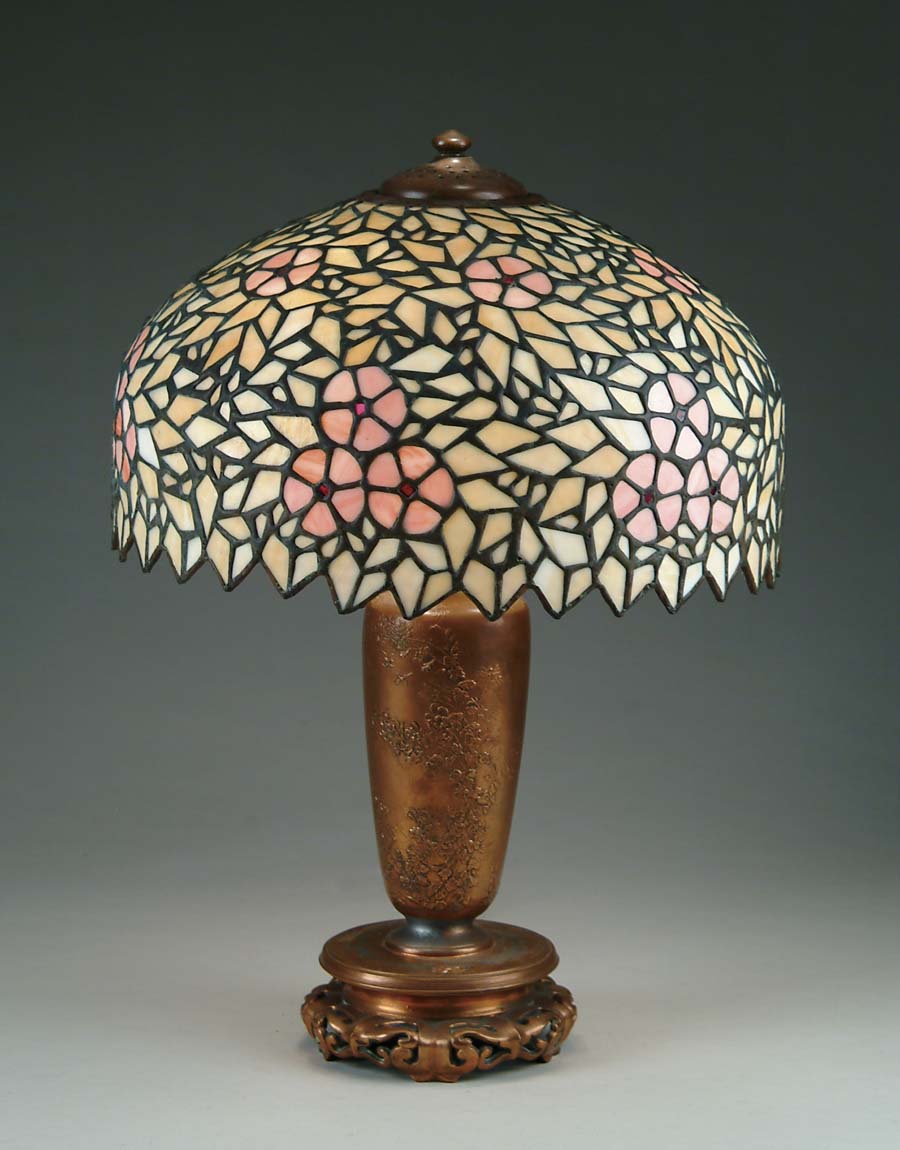 Appraisal: LEADED GLASS TABLE LAMP Contemporary leaded glass shade has random