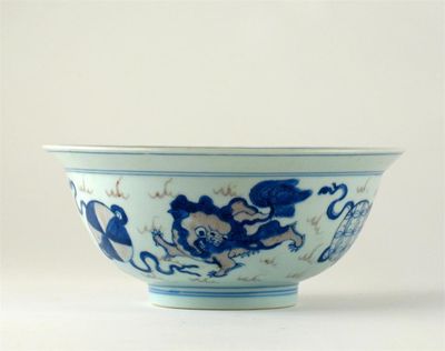 Appraisal: A Chinese bowl with a flared rim painted in blue