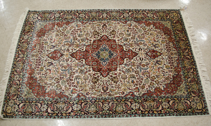 Appraisal: VERY FINE HAND KNOTTED ORIENTAL AREA RUG Persian floral and