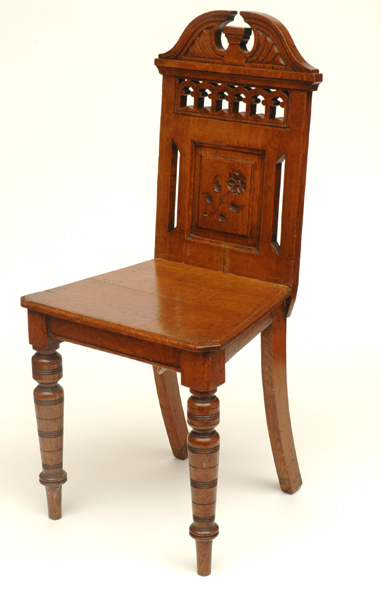 Appraisal: A PAIR OF LATE TH CENTURY OAK HALL CHAIRS