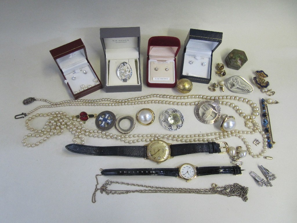 Appraisal: Box of costume jewellery