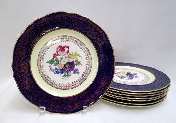 Appraisal: STEUBENVILLE PORCELAIN DINNER PLATE SET eight pieces pattern with cobalt