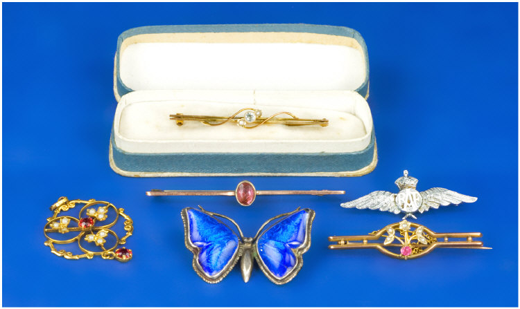 Appraisal: Small Collection Of Jewellery Comprising Three ct Gold Bar Brooches