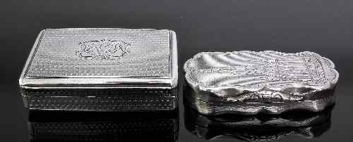 Appraisal: A Victorian silver rectangular vinaigrette with engine turned ornament to