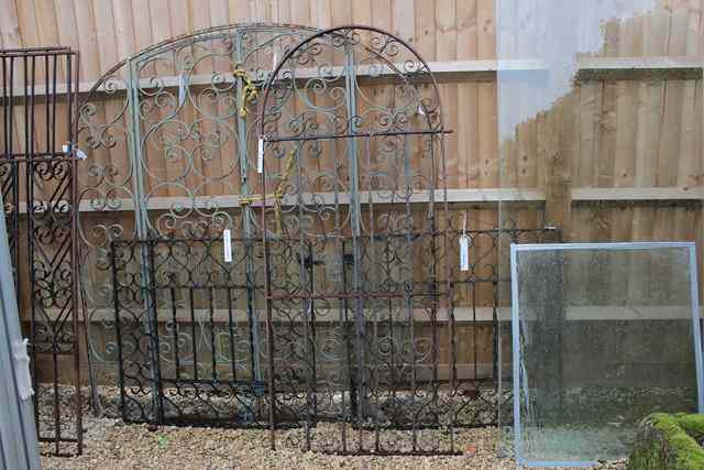 Appraisal: AN OLD WROUGHT IRON GARDEN GATE with arched top and