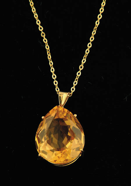 Appraisal: K GOLD AND TOPAZ NECKLACE yellow gold chain marked holds