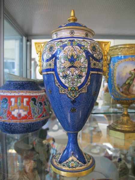 Appraisal: ROYAL WORCESTER POWDER BLUE GROUND GILDED URN