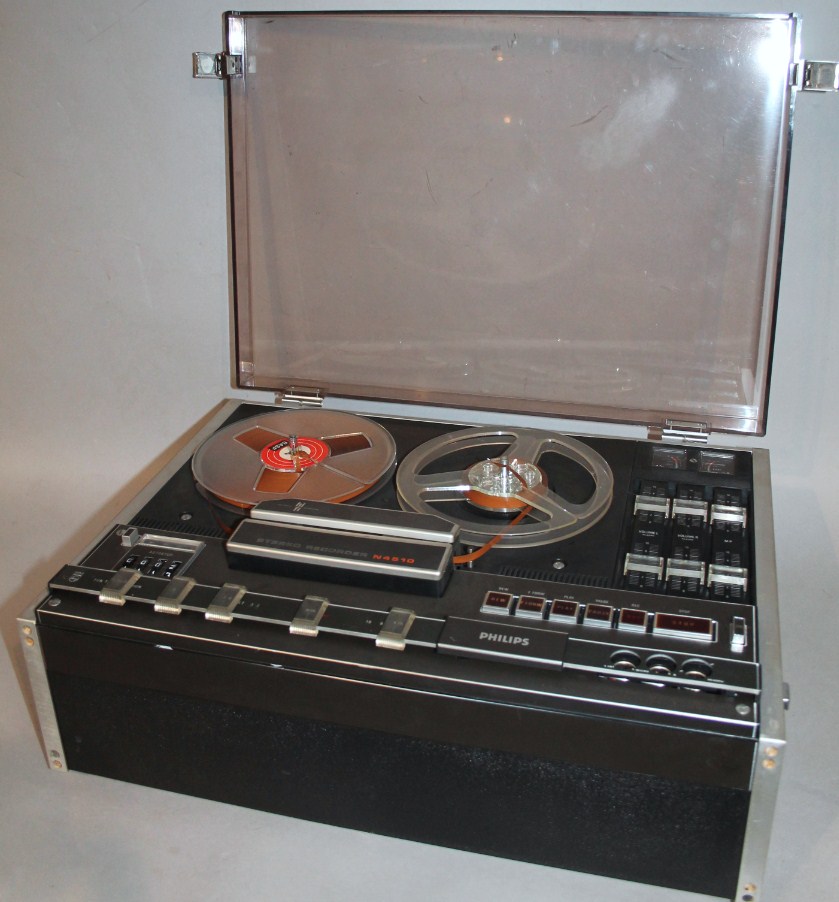 Appraisal: A vintage Phillips stereo recorder no N with articulated reels