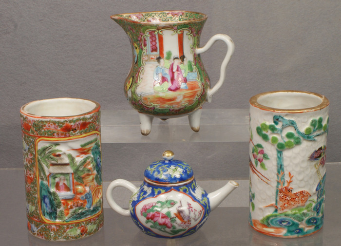 Appraisal: Chinese export porcelain pcs to include brush pots one w